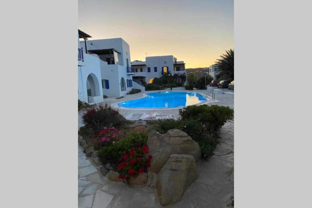 Pigeon House Ornos Beach Mykonos Town Exterior photo